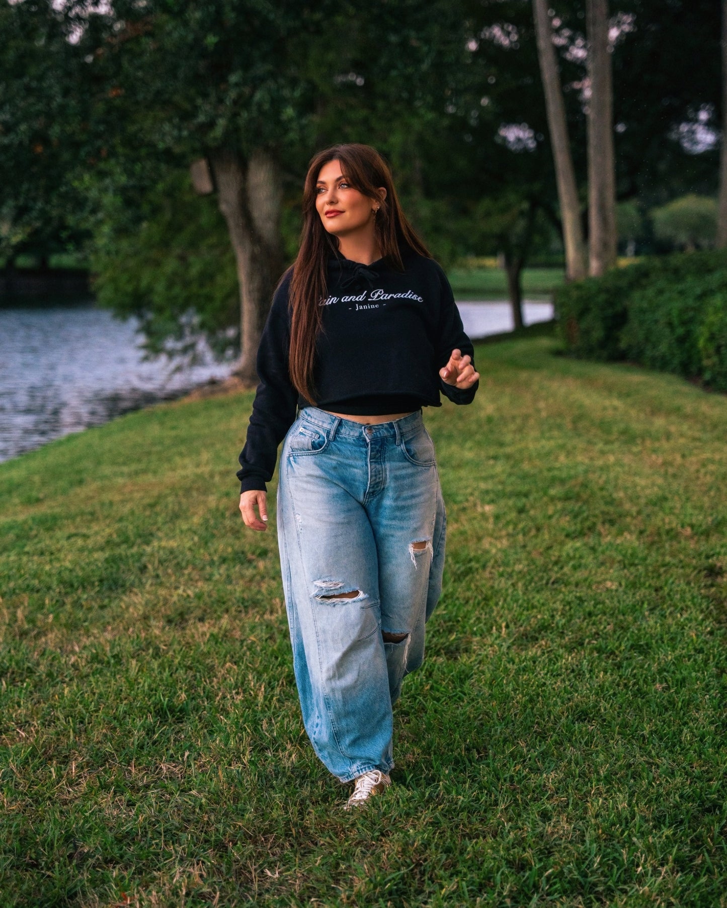 Pain and Paradise Women's Crop Fleece Hoodie - Black